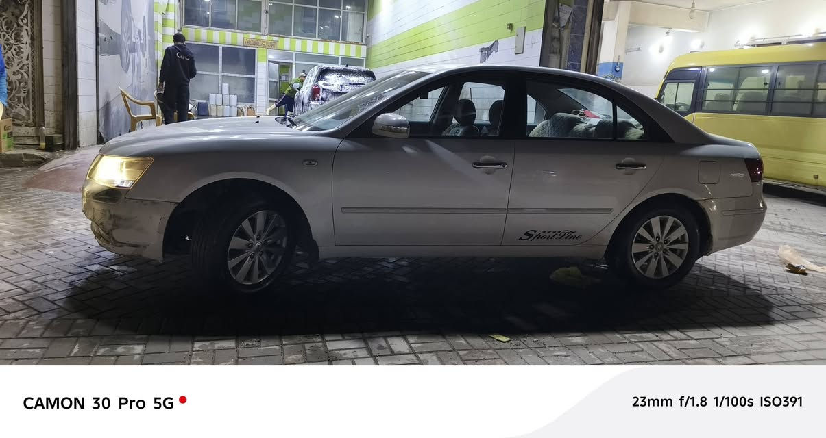 سلام عليكم سوناتا ٢٠٠٩ وارد خليجي مكينه ٢٤٠٠ دوش مكينه وكير مكفولات بشرط تدفه تبريد شرط ثلج ❄ تخم تاير جديد باتري جديد السياره عليهه ادامه كامله من بلكات ونوزلات وفيت بم كله جديد السنويه جديده ورقم انكليزي تحويل ثاني يوم السعر ١٠٥ وبيهه مجال  مكان بغداد مدينه الصدر رقم ***********
