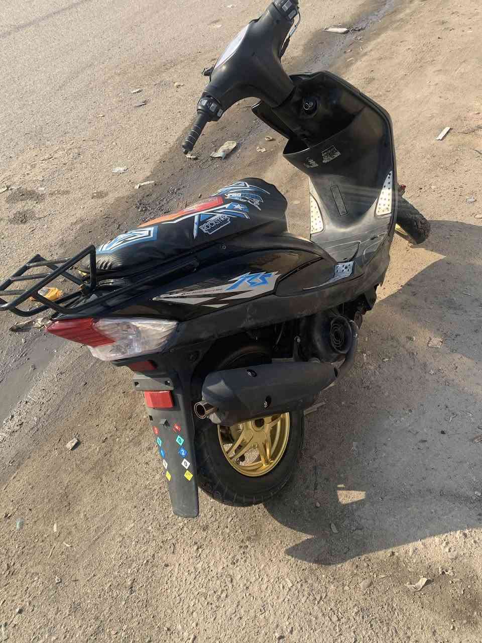 سلام عليكم ماكس عدله بوشه 49 شلعه معدل شنو اليعجبك موجود بس عندك سلف واكف كهربائيات كله شغاله الدراجه مجفته تجفيت شركه وكبل تقريبا سيوع جفتتته ويلات جدد تايرات يخبلن او العفو عندك ستان النص شايله السعر 700 وبيه مجال مراوس اراوس بايراني مكاني معقل ابله ***********
