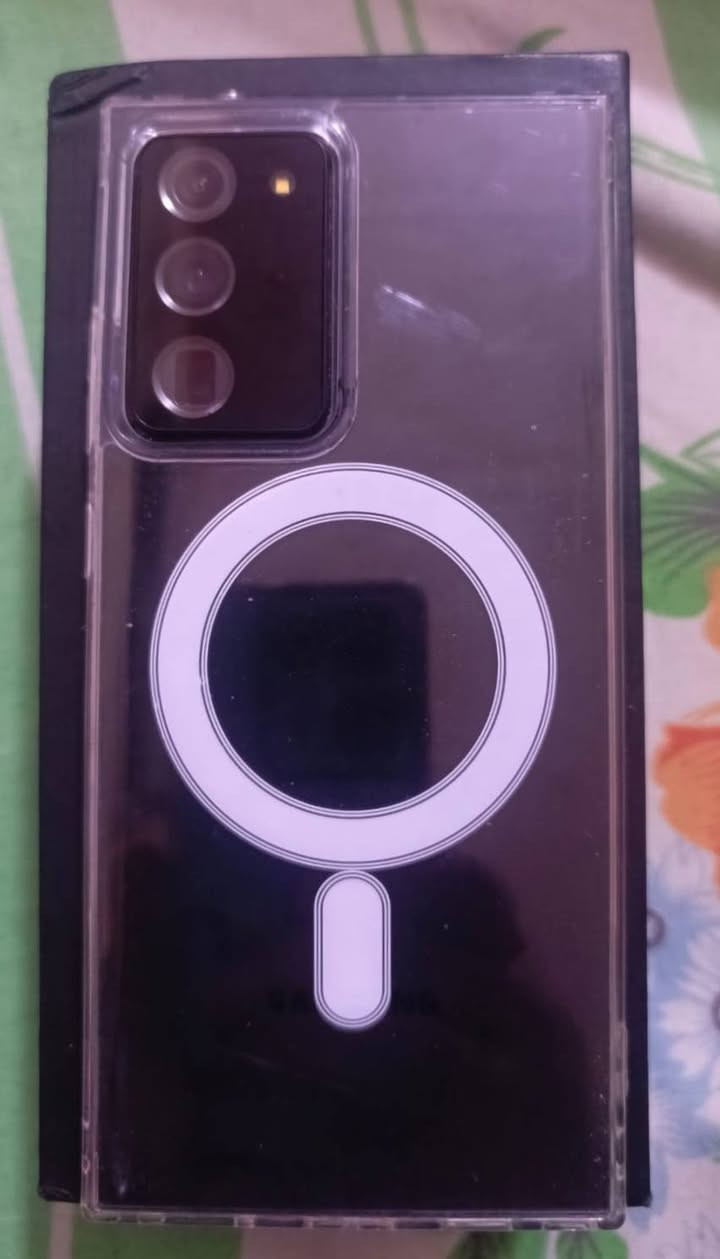 جالاكسي نوت 20 5G ذاكره 256 مبدل شاشه اصليه كفره بس الأصلي موجود عدي كارتون واير شحن 350 آلف ***********
