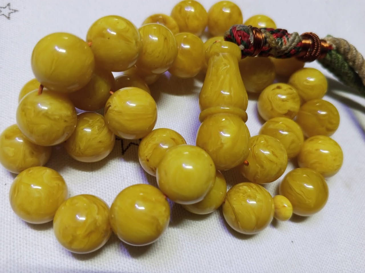 خليلي عينك عالمميز......وجيبها اذا فيك اتجيبها.....
المعروض: عنبر بولوني 33حبة مع تمليكة خليجية حرير ونحاس من الخام القديم  ريحة الخام واضحة محمل يومي من الروائع الله يهني صاحب النصيب
للعبرة : عامل القدر بالرضا ..وعامل الناس بالحذر .عامل أهلك باللين ..وعامل اخوانك بالتسامح .. وعامل أصدقاءك بالمودة ... وعامل الدهر بإنتظار تقلباته .. هذه قاعدة تجعلك تتقبل كل ظروف الحياة' هُناك منْ يُهديكَ الحُب دُونَ أنْ تُهديهِ أي شَيء وَهُناكَ منْ يُهديكَ الألَم بَعْدَ أنْ تُهديهِ كُل شي
 سئل أحدهم ما تظن الناس يقولون فيك؟  قال: إني لميت و إنهم لميتون ..  و إني لوحدي محاسبٌ وإنهم لوحدهم محاسبون ..  فما لي و ما يقولون !

#الشمالي طرطوس المدينة تاجر شنطة 
#ابوحيدر0990433674وااتس/0991980690
شحن لكافة المحافظات السورية واللبنانية 
تعليق نقطة مشاركة مباركة بيوصلك السعر والتفاصيل


**إذا كنت صاحب هذا الإعلان وتريد حذفه لأي سبب، رجاءا أرسل رسالة إلى الدعم الفني**