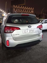 … اخوان  كيا سورنتو 2015 رقم بغداد الجديد  عداد المسافه 111 الف  السيا...