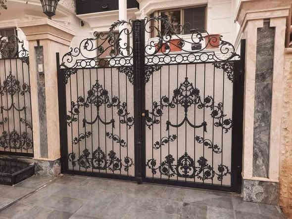 حدادة أبو جود لبيع كافه أنواع البواب والشبابيك والمحجلات والقمريات العنوان موصل  صناعه الكرامه جانب الايسر انسب الاسعار *********** وتساب
‏‪0776 516 1272‬‏
