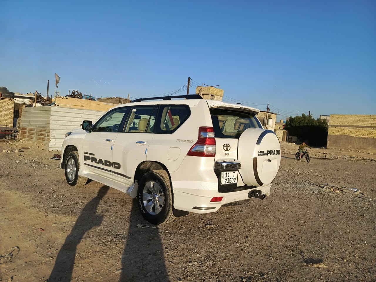 السلام عليكم للبيع برادو 2010 محدث 17 ماكينه 4 سلندر لا تبخير ولا تنقيص صدر جديد تخمت تخم تاير جديد تبريد ثلج سياره رقمها بغداد باسمي تحويل ثاني يوم المكان بغداد الشعب الى اكو مراوس حسب القناعه السعر 210 وابيها مجال ***********
