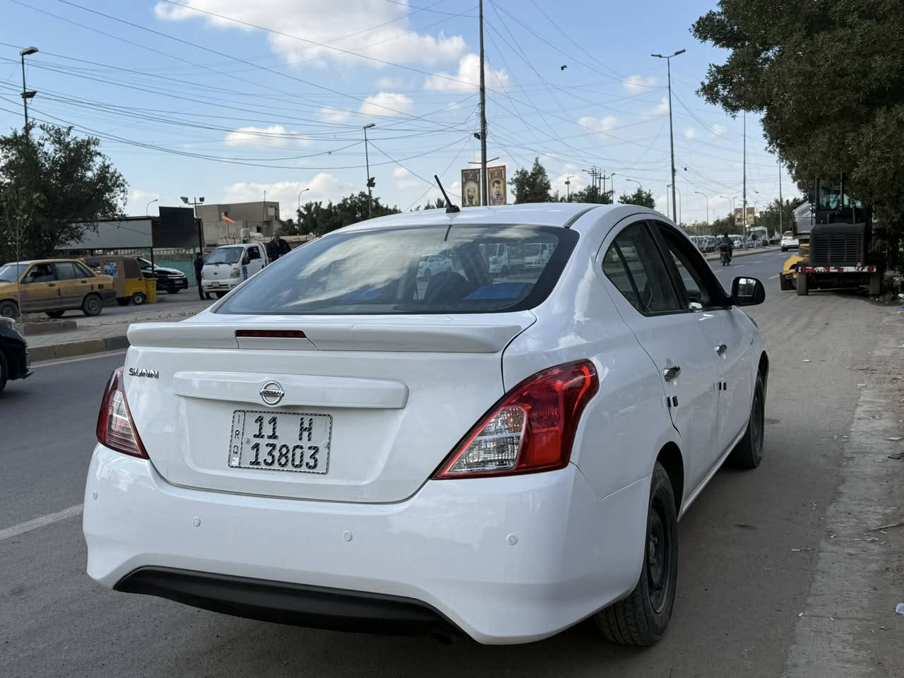 السلام عليكم سني م 18 نضيفه بيه كم قطعه صبغ سياره خير من الله جديده كير محرك تبريد خير من الله بسمي رقم جديد ماشيه 100 تقريبا مكاني بغداد الرصافه سعره 90 وبيه مجال قليل جدأ 
***********
