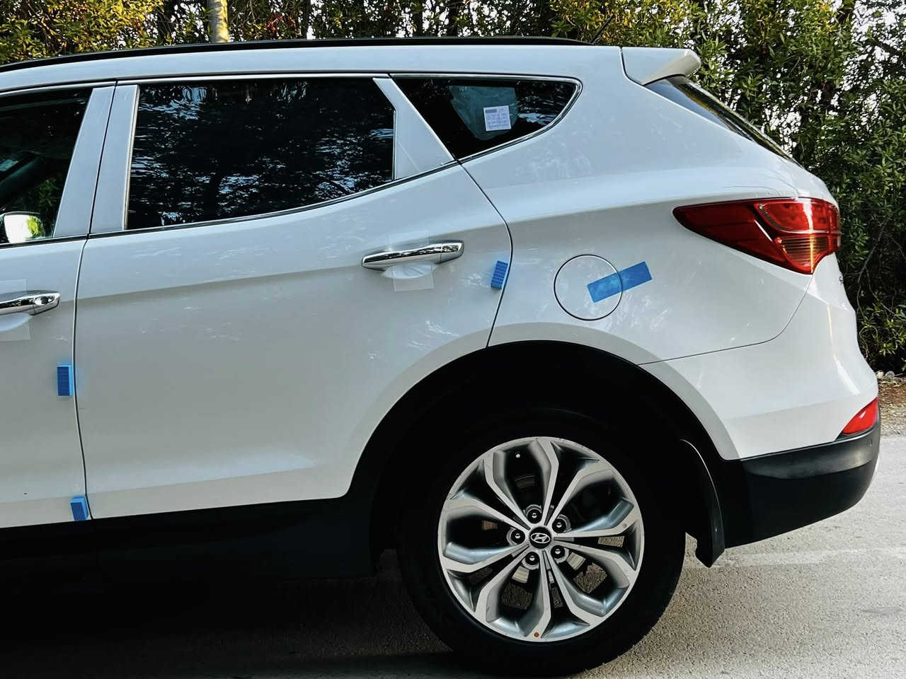 السلام عليكم 
هونداي سنتافي
للبيع موديل 2013
خليجي فول مواصفات 1/1
رقم بغداد دولي وهزه وسنويه جديده تحويل مباشر
مكينه 6سلندر خير من الله لاتنقيص ولاتبخير 
كير خير من الله 
حداديه جديده
تخم تاير 
تبريد ثلاث قطع ثلج 
تدفئه شغاله
مواصفات السياره 
بصمة تشغيل وبصمة ابواب
بنوراما 
كشنات جلد 
كشنات كهرباء
كامره دواره
بك لايت لد
لد امامي نهاري
تحكم ستيرن جهتين
لايت زينون اصلي شرط نهار
مانع انزلاق
نظام ECo
فور ويل
حساسات امامي
حساسات خلفيه
مري شفط 
ترحيب عند الاقتراب
ماشيه195000km
السياره مكفوله من الضربه والتبديل فقط تكحيلات
السياره عليها ادامه كامله من منضومه البانزين وهاي الامور
السياره جديده واستخدام شخصي 
المكان واسط
السعر162 وبيها مجال
للاتصال ***********
