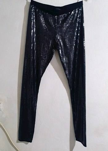 بنطلون فري سايس كشخة وراقي فقط الكشاخة تعرف قيمتة اريده ب 50 وبي مجال والله أخذته ب بورقة قبل سنتين ما ملبوس بس ساعة وحدة
ال تردة تكتب تم
باقي اللون الأسود


**إذا كنت صاحب هذا الإعلان وتريد حذفه لأي سبب، رجاءا أرسل رسالة إلى الدعم الفني**