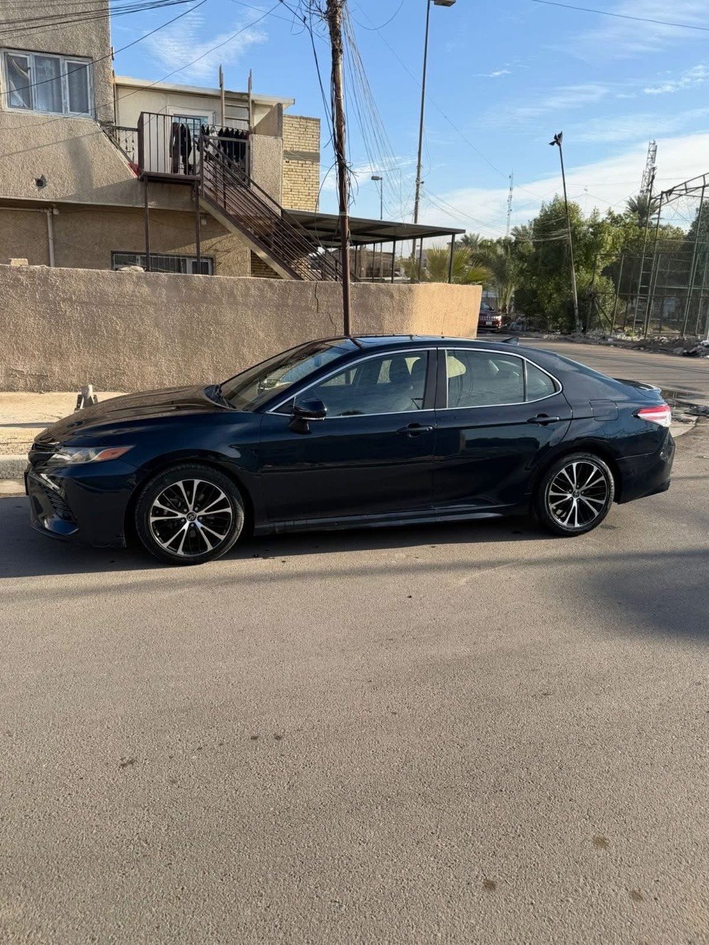 لسلام عليكم
تويوتا كامري 2020 للبيع
فئة اس اي بلص
السياره اعلى مواصفات بالفئة مالتها
1- بصمة
2- فتحة سلايد روڤ
3- تبريد قطعتين (خلفي)
4- شاشه كبيره 8 انش
5- رادارات
6- تشغيل عن بعد
7- مانع تصادم توقف ذاتي
8- نقط عمياء
9- 4 سلندر /2500 / سي سي
10 - كشنات جلد
11-لون مميز ينطي ٣  الوان نيلي وزيتوني واسود حسب الاضائة
وباقي المواصفات المعروفه بالكامري
السياره حادثها واضح بالصور
بيها صبغ دعاميه اماميه وجاملغ خلفي بارد
السياره جاهزه من كل النواحي ماشيه 34 الف ميل
وباسمنه تحويل باي بوقت
السعر195
 ورقه وبيها مجال بسيط
مكان السياره بغداد
للاتصال 
واتساب
او خاص