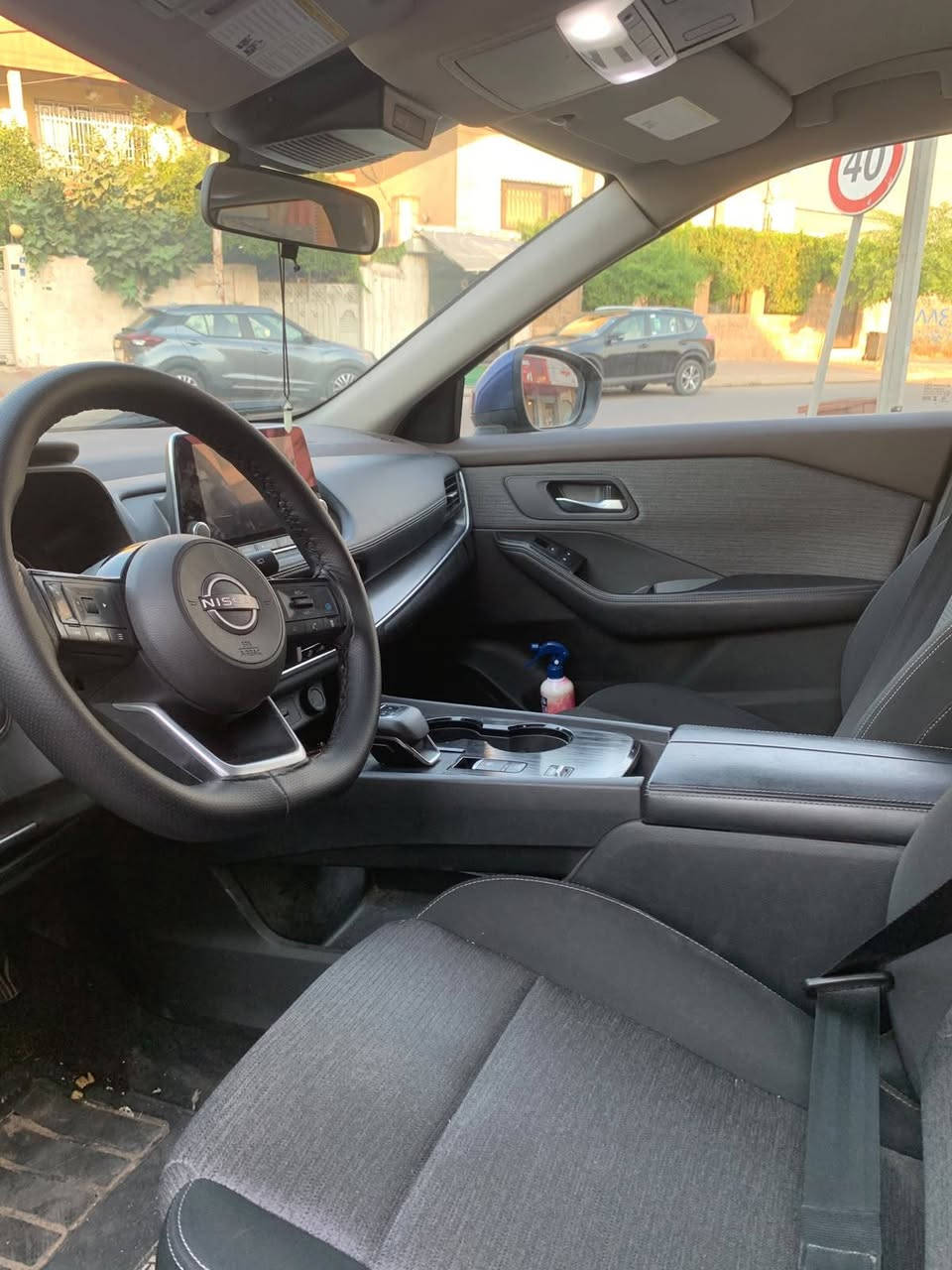 Cod   #258
Nissan Rogue 
مۆدیل / ٢٠٢٣ 
مواسفات / Sv 
مەکینە / V3,15 T کەپس 
ڕۆیشتن / ٢٢ هەزار میل 
ڕەقەم و سەنەوی نوێیە 
حیزام سبوغ پشتی کەپسە 
پێشی جەمپی هەیە بەدەنە
ئێڕباگ شان 

نرخ / ١١١ ورقە
شوێن / هەولێر
*********** واتساب
*********** واتساب أربيل, العراق
