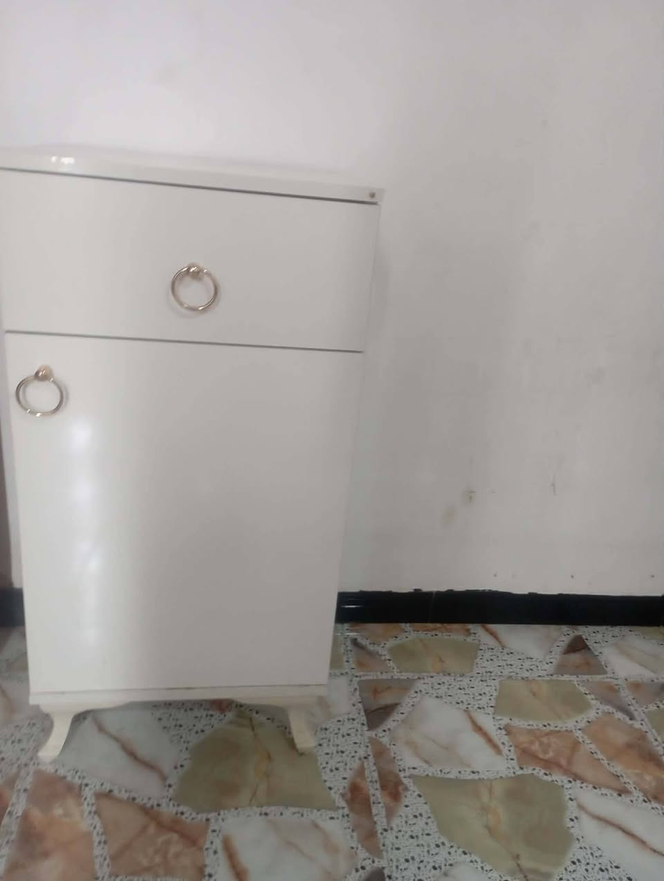 غراض بيت للبيع اسأل واجوبك المكان حله ورديه


**إذا كنت صاحب هذا الإعلان وتريد حذفه لأي سبب، رجاءا أرسل رسالة إلى الدعم الفني**