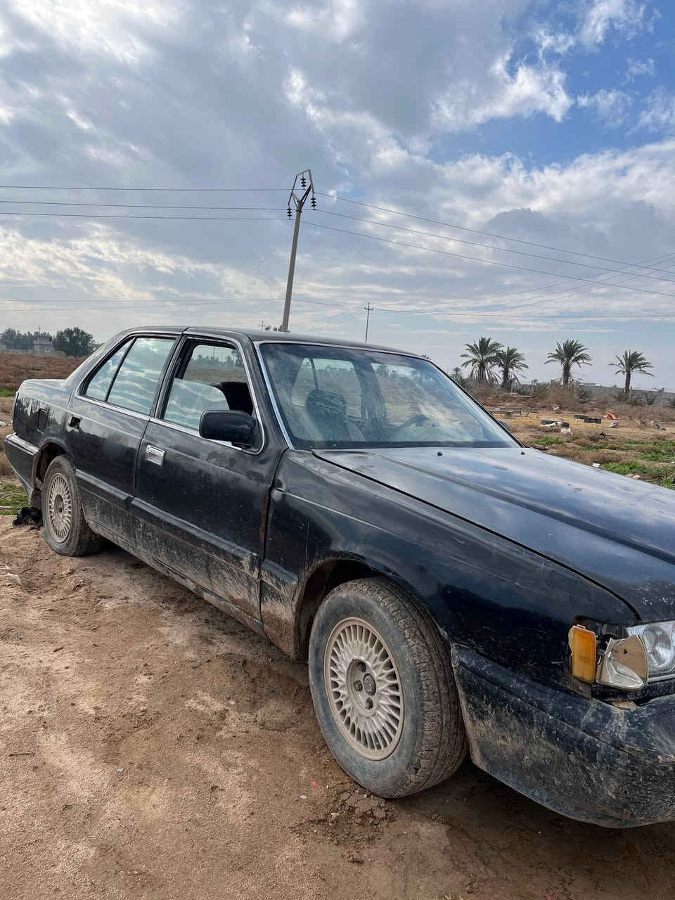 السلام عليكم للبيع بونتيشا ما تشتغل تريد اير فلو فقط تخم تاير جديد صدر نص عمر محرك وكَير خير من الله السعر 8وراق وبيها مجال للاستفسار ***********
