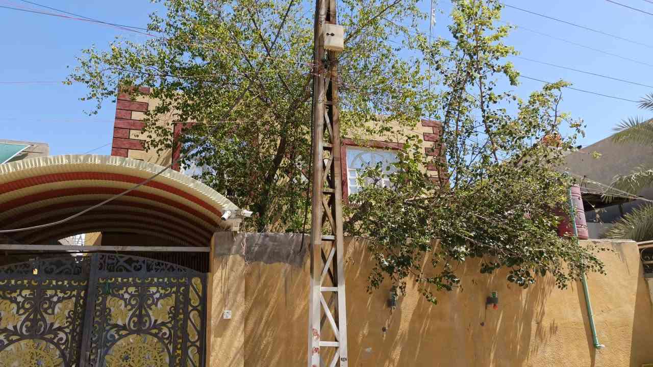 🏡 للبيع بيت طابو ملك في دور الصحة
📍 الموقع: دور الصحة
📐 المساحة: 200 متر
📏 الواجهة: 10 متر × النزال 20 متر

🏠 تفاصيل البيت:
🔹 طابقين
🔹 الطابق الأرضي:

- غرفتين
- ديوانية
- صالة
- مطبخ
- حديقة

🔹 الطابق الثاني:

- غرفتين مكتملات
- غرفتين (هيكل)
- صحيات

💰 السعر: 350 مليون (قابل للتفاوض)

📲 للتواصل واتساب فقط: ***********
