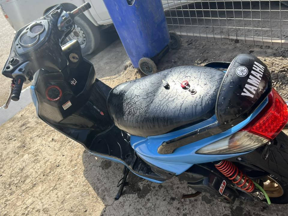 سلام عليكم للبيع أو مراوس دراجه شلعه ومعدل مخيفه مكينه مكفوله لانضوح لاتبخير ولاتنقيص ترايك وين ميعجبك لون مميززز تجي تشوف اوراق كامله ***********
