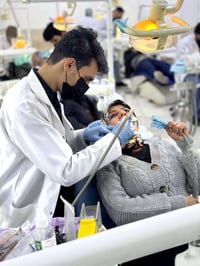 متوفر عدنا كافة علاجات الاسنان مثل * الحشوه الضوئيه (التجميليه) * تنظي...