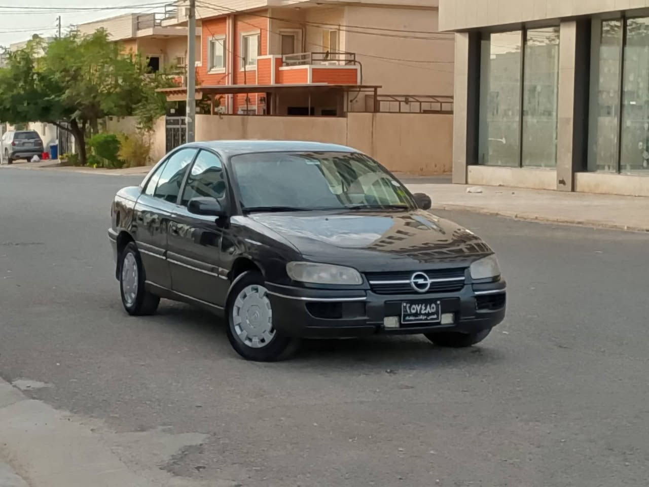 اوپل اوميگا 1996 مكينه 20 كپس
به نزين و غازي توركي بوم بستاوه زماني 11 مانگي ماوه
گيرو مكينه و توندو تولي و كاره بايات و دعامي بو دعامي به شه رت يك دينار مسرفي تيدانيه 
سه نه وي و وكاله و اوليات به شه رت ئارم پلاستيك 
سعري 30 مجال
شوين هولير 
*********** واتساب+ فايبر
