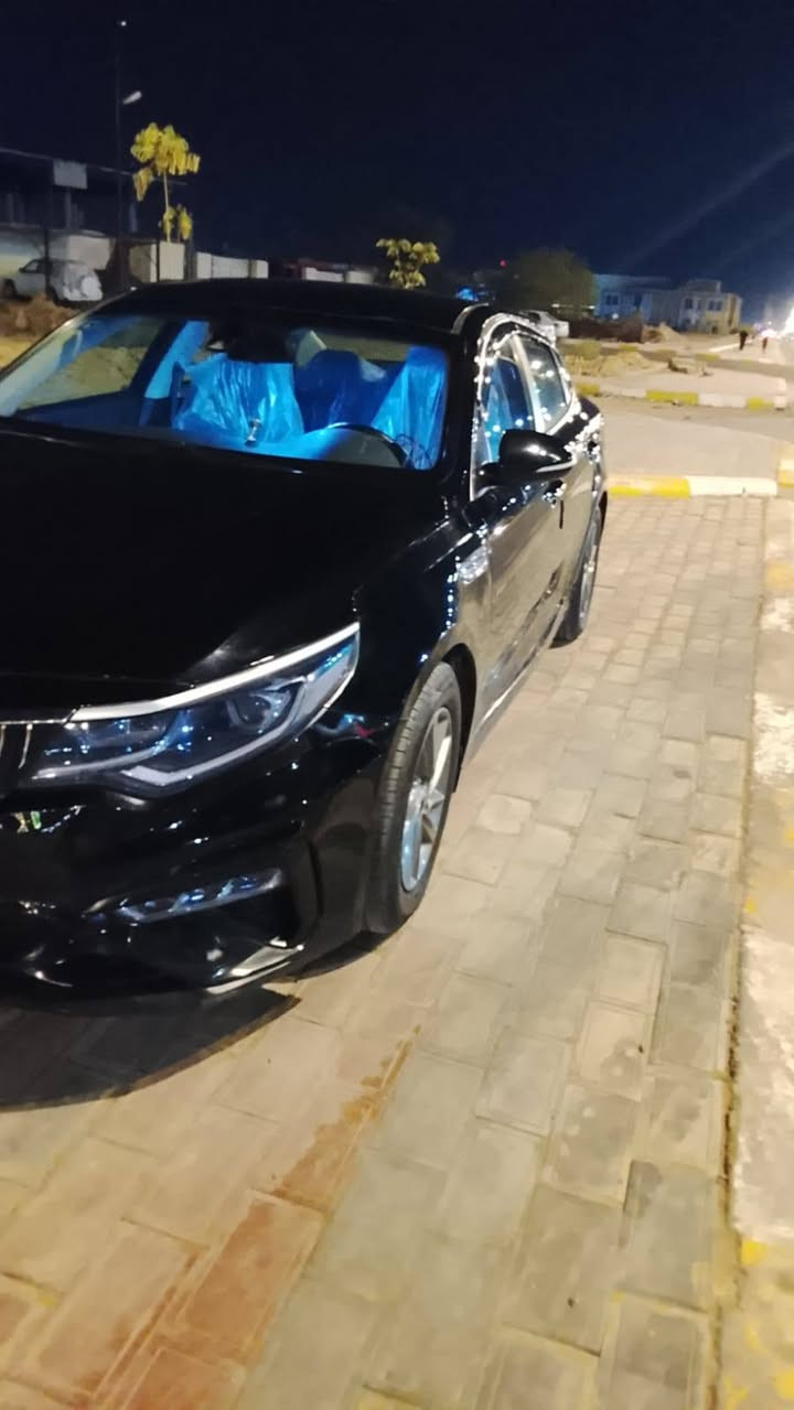 سلام عليكم سياره نوع اوبتيما مديل 2019سياره جديده كير مكينه حدايده تبريد تخم تاير اشاير مري سياره عله وضع شركه جديده خير من الله مانقصهه شي بيه قطعتين صبغ كلير اثر شخوط ولباقي كفاله عامه سياره بسمي تحويل ثاني يوم مكان السياره كربلاء السعر 114رقم الهاتف ***********
