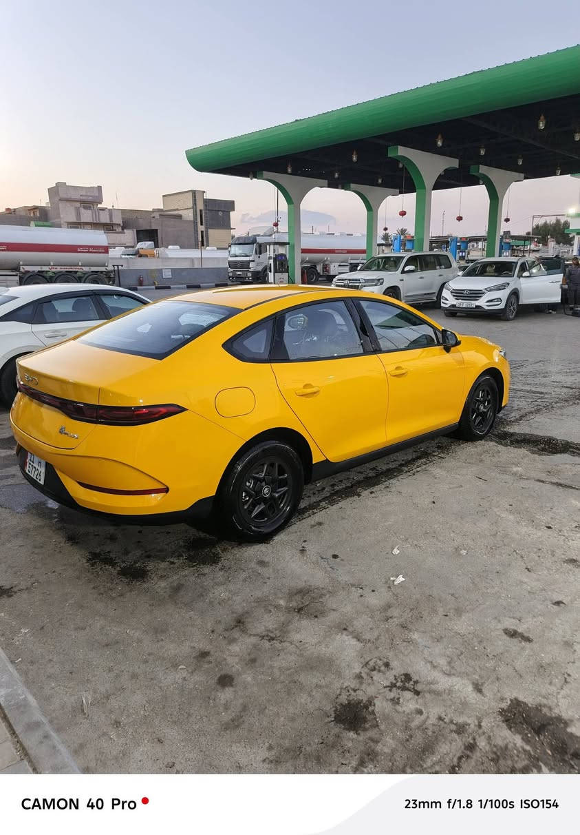 السلام عليكم BYD qin plas 2025 رقم بغداد بأسمي حره تحويل مباشر مكاني كربلاء السياره بس هاي الطعجة بيها بالچاملغ جهه السايق وعفتها على وضعها سياره لون سلفر مصبوغه تكسي داخله للعراق تكسي ماشيه المشي الكلي 18الف  (hev 6000) و(ev  12000) 
للاستفسار الاتصال ع رقم ***********
