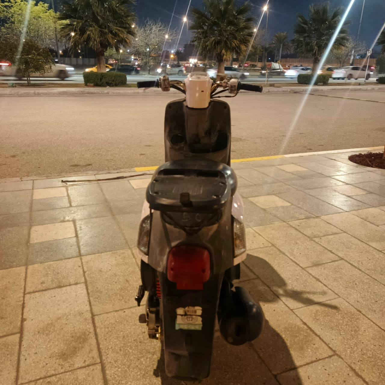 السلام عليكم
ماكس بوليس للبيع🔹
كهربائيات كلها شغاله تايراتها جدد داخل املح على رصاصي نضافة شوفة عينك السعر 650 وبيها مجال بسيط مكاني كربلاء الجمعية 
🔹ملاحظة الدراجة مبدللها ولفات فقط كلها بلاديه 
للاتصال : *********** فقط
