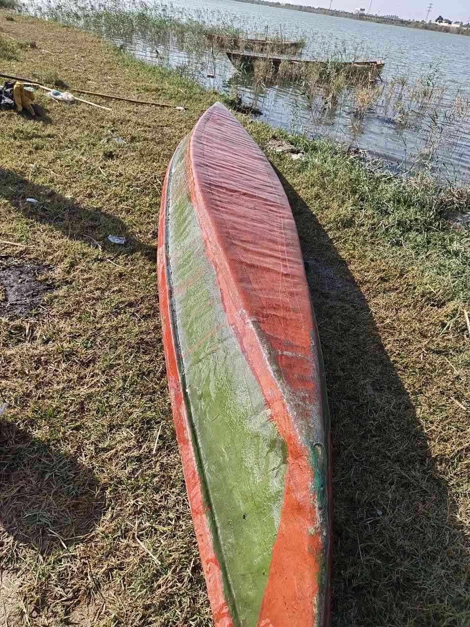 سلام عليكم ، بلم (فيبر بلاس) للبيع  نضيف جاهز ترهم عليه مكينه ام 8 وجوه ، سعر 225 وبي مجال ، مكاني البصرة قضاء القرنه بني منصور ، ( ماعندي توصيل) ***********
