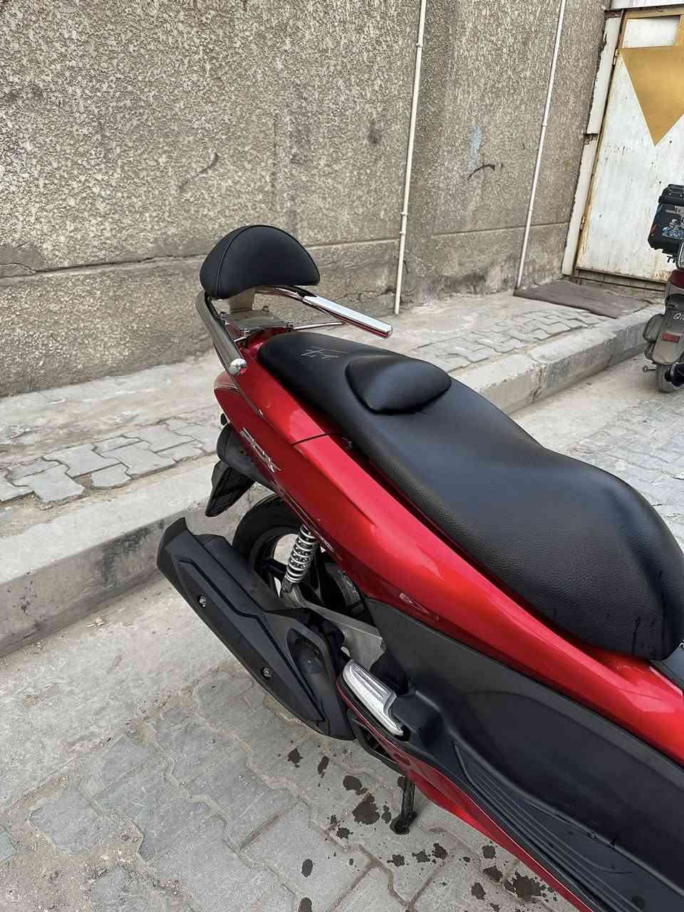 السلام عليكم دراجه bcxجيل الاول ياباني
دراجه جديده بل كارتون دراجه ممتعوبه ابدد فول الفول كلها بلادي كلها شغاله اي نقص مبيها كفر بلادي بلادي مكينه بلادي دراجه حلوه بمعنه الكلمه حساس زدحام ستان كهربائي دبل سويجين تجوه بلادي اوراق كامله 

شراي يتصل ‭٠٧٧٢ ٥٣١ ٣٧١١‬

— في ‏بغداد. البلديات‏.
