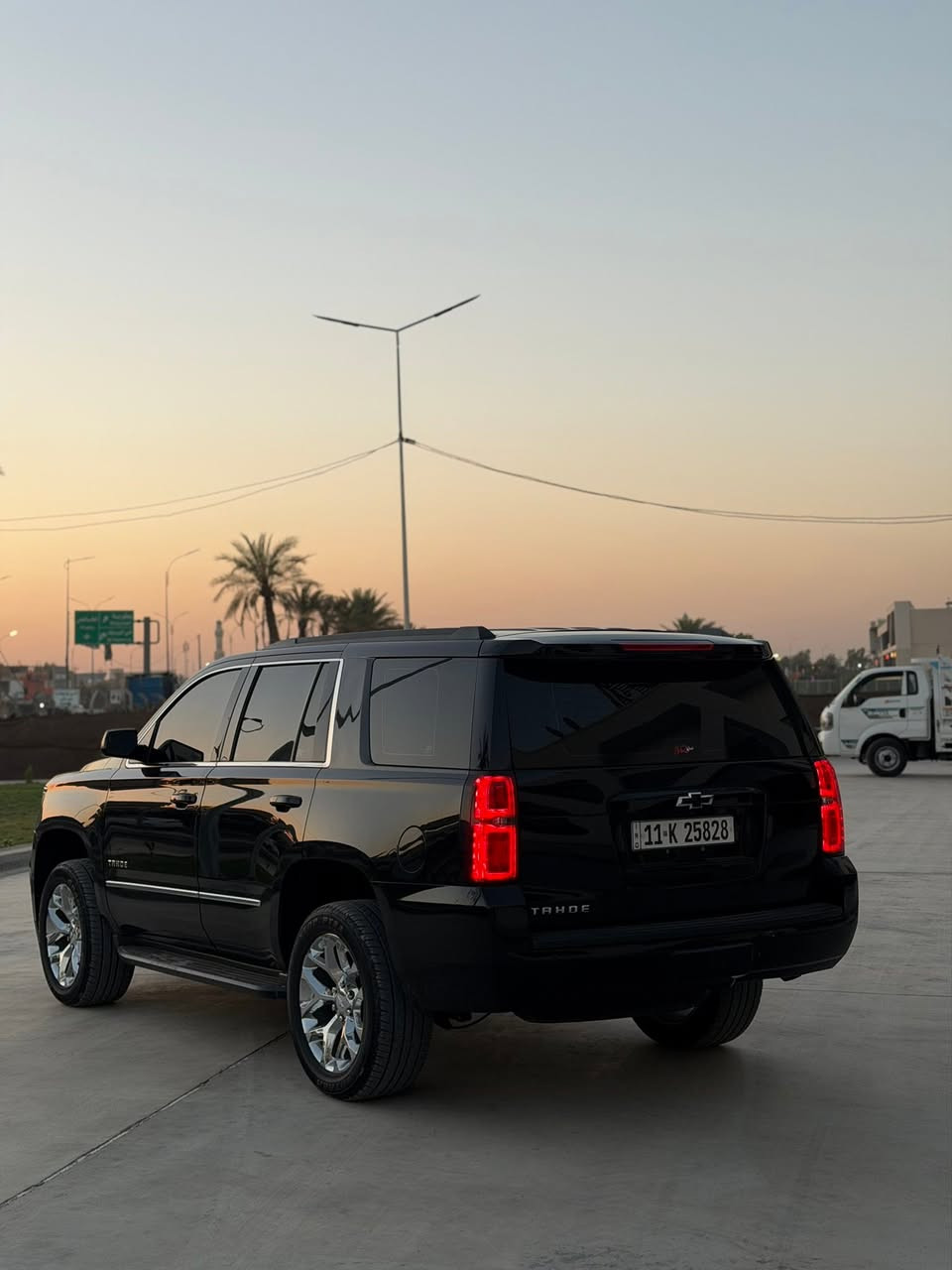 TAHOE للبيع
الموديل 2018 خليجية 
وكالة المنصور 
الفئة Ls 
رقم بغداد 25828 k  
السيارة مكفولة كفالة عامة عدا صبغ بسيط مسافة شبر في الجاملوغ الأمامي جهة السايق والباقي كفالة عامة 
مشي السيارة 150 الف حقيقي 
مواصفات السيارة 
كشنات جلد بلادي
شاشه كبيره
قاصه
حساس امامي خلفي
كشنين كهرباء
زنون عالي ناصي
ويل ٢٠.
لد امامي
كشافات ضباب.
سياره كلش حلوه وناعمه وبلعافيه ع ياخذها 
تحويل ثاني يوم 
***********
