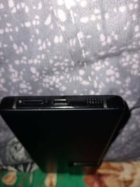 اس ٢١ الترا • ٢٥٦ امريكي • شاشة بدون حواف