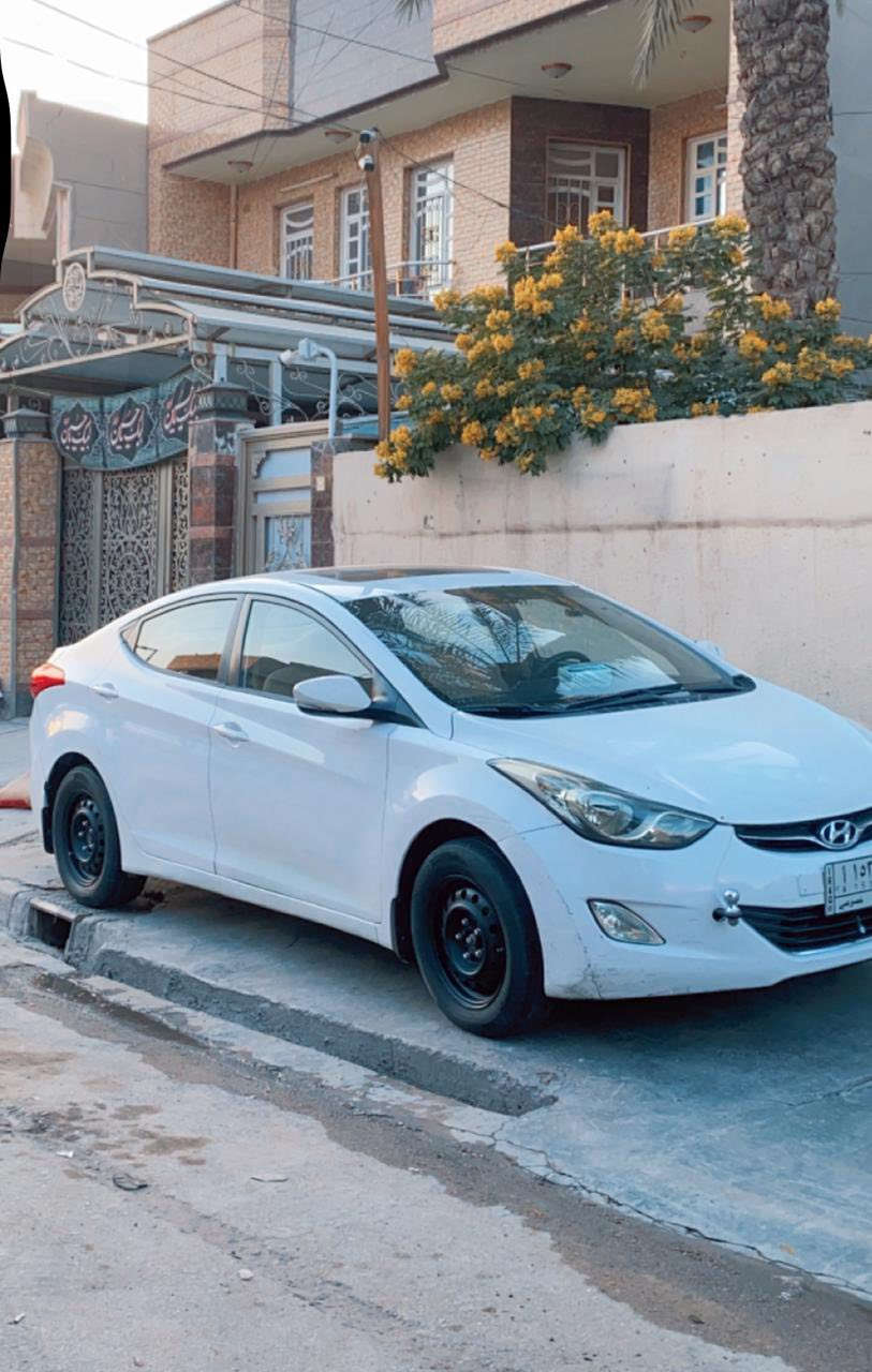 السلام عليكم 
النترا للبيع 2012 خليجي 
الرقم الجديد سنوية جديدة لـ2032
صدر امامي خلفي جديد +تخم تاير
سيارة بيهة جاملغ وباب  الخلفي جهة السايق  
وشبر من باب الصدر 

السعر 108 وبيهة مجال بسيط 
للاستفسار الاتصال ***********
