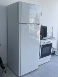 ثلاجة ١٨قدم • غاز وموتور أصلي • نظيف