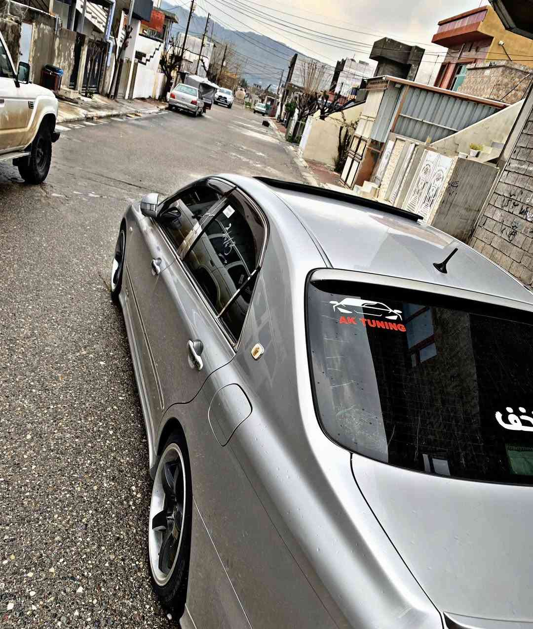 ماشەلالەمالی هەموو لایەک شاینە ساخ بۆفرۆشتن مۆدیل ٢٠٠٧قەپات ماسەفات بیدەعمو لیدراو بیبۆیاخ نوکی دەرزی بەشەرت دەعامیەکانیشی بۆیاخ نییە کامل جوانکاریو مەسروف تەبرید ساردو گەرم بەشەرت بریک سلاید جلدو هیتەر فۆرمیکا سور سوکان حەیزەران کامل سپۆرتی تۆمس بیلاد تایەو ویل لۆک مەکینە بجوکی گیر گەورە ١٨٠ئالتونی بازار سعر ٨٧کەمیک مەجال ***********
