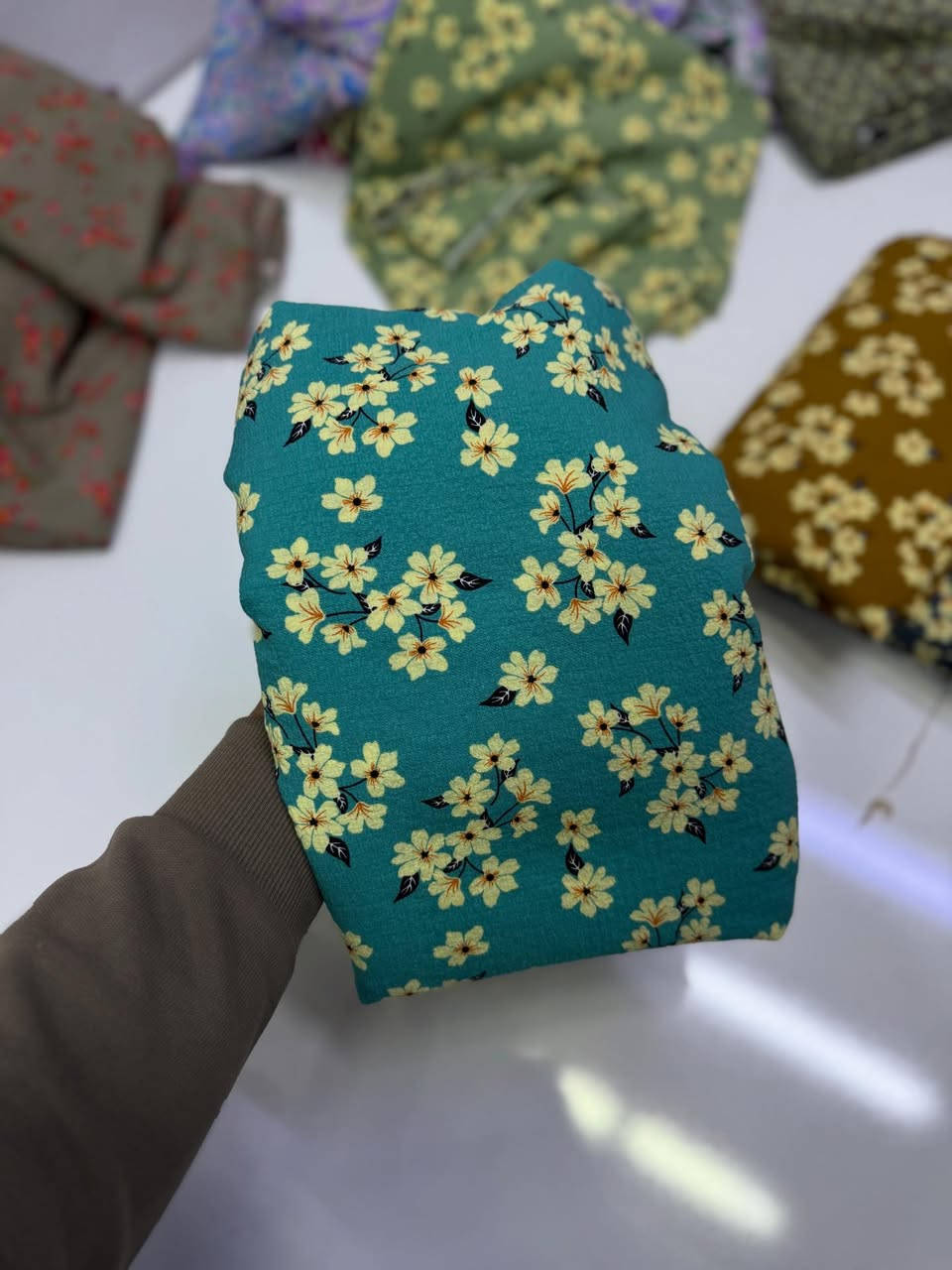 كريشة قطن 🧶 الأصلي 
خامة درجة 🥇🎖️ 
سعر 3500
توصيل موجود كل محافظات 
عنوان حله سوك مسكف من جهه جبل محل سيد لأقمشة #بابل للحجز واتساب 
***********
