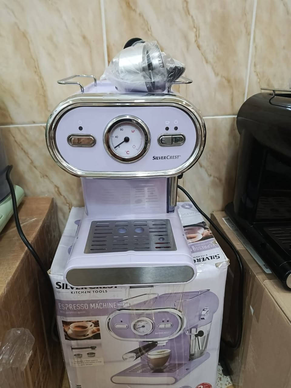 السلام عليكم اخوان محضرات قهوه 
بآلة اوروبي اخو الجديد 👌
كامل ملحقات وشغال💯
السعر 55 الف 
يوجد توصيل كافة المحافظات 🚚


**إذا كنت صاحب هذا الإعلان وتريد حذفه لأي سبب، رجاءا أرسل رسالة إلى الدعم الفني**