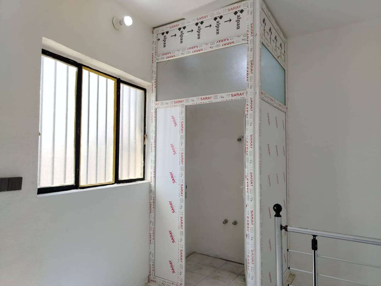 شقه للايجار جديدة وجاهزة طابق ثاني كافة الخدمات بيها شارع الاعمار قرب قاسم الخفاجي السعر ٢٢٥ ألف مكلف بالنشر للتواصل مع صاحبها اتصال واتساب ***********
