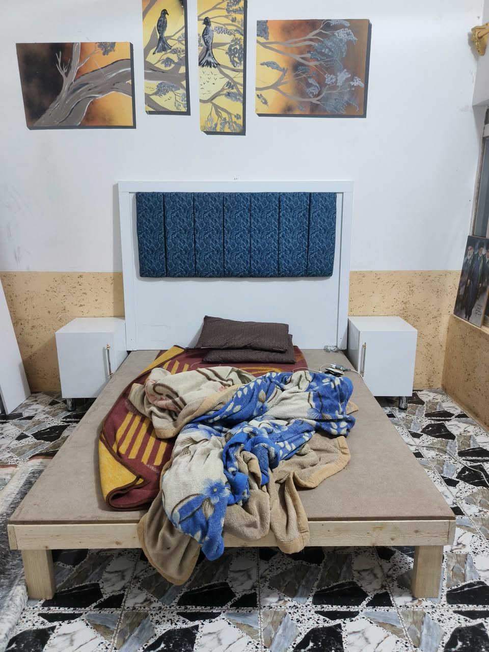 سلام عليكم شباب عندنه غرفه ما مستخدمه جديده المكان النجف الاشرف سعر 500 متكونه من 7قطع لي يحب يخابر ***********
