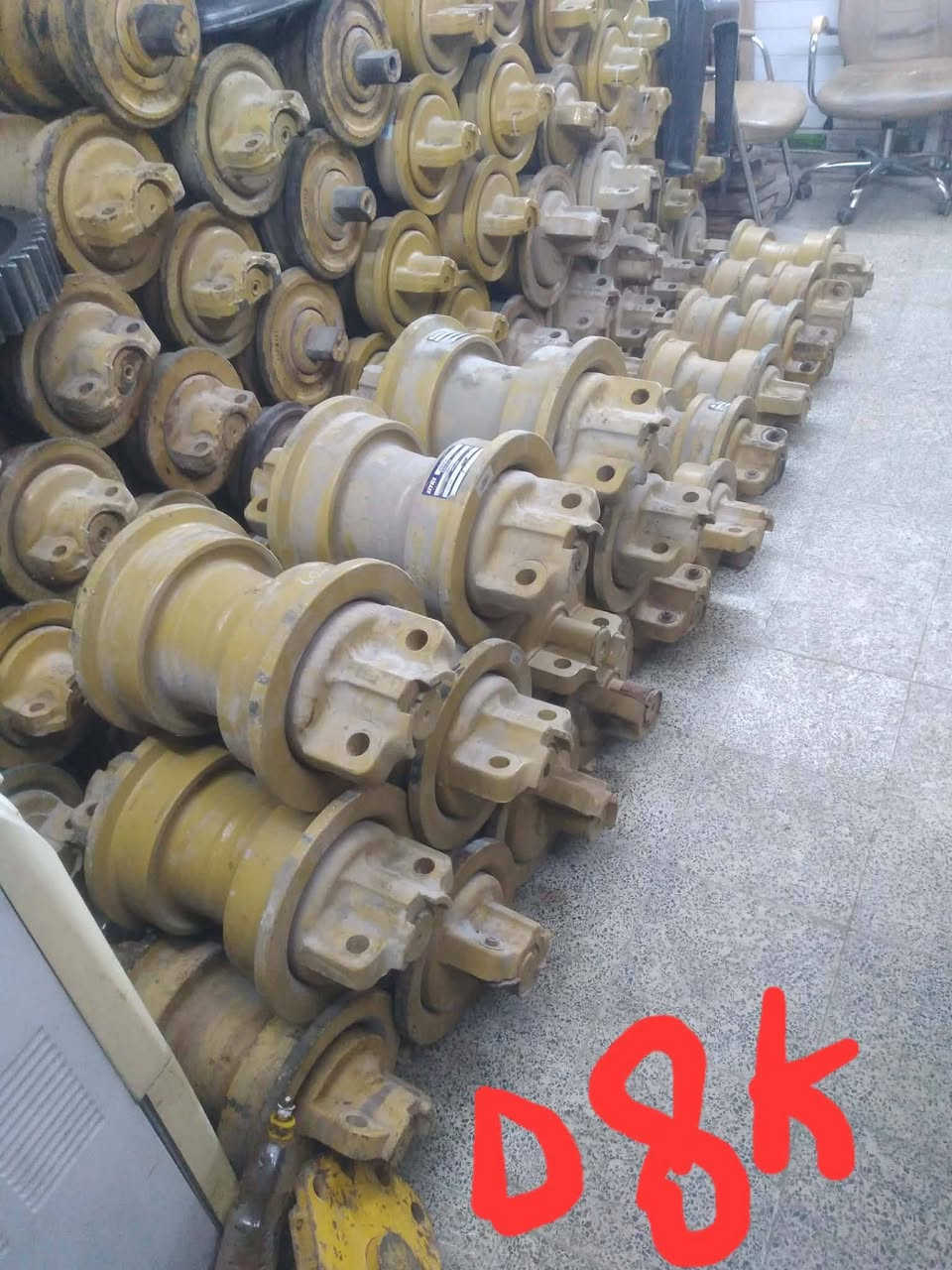 سلام عليكم ويل و رولات اصلي كتر بلر و كوماتسو اصلي و تجاري ITR
محل عالم رولات
*********** جاسم ابو محمد
