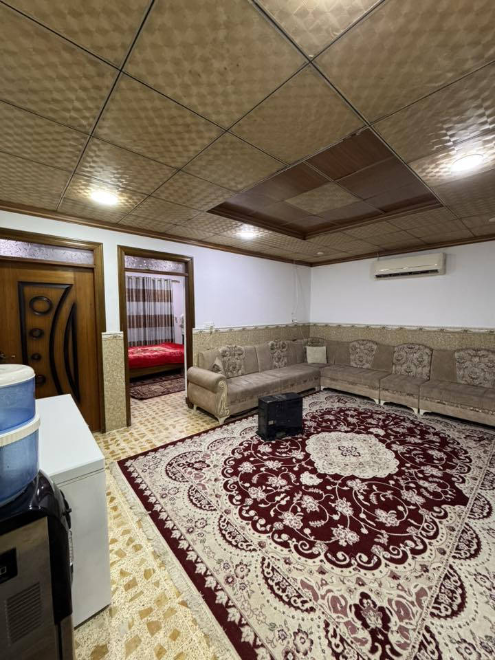 دار للبيع حي البكر مساحة ٢٠٠متر واجة٩بناء نضيف طابق واحد سعر مناسب فديو الدار في التعليقات 
مكتب المملكة للعقار سايدين الاخاء
***********
***********
