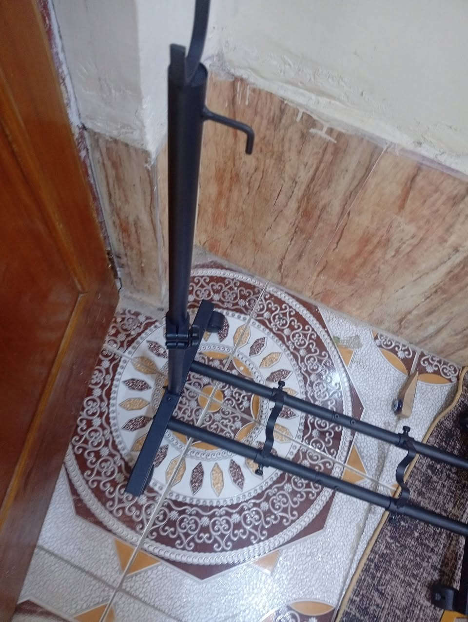 ستان بايسكل حديد قطعه مرتبع وحلوه فقط ب15 على اول تم واتساب ***********
