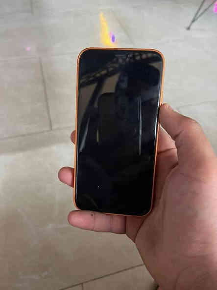 سلام عليكم عندي اكس ار ١٧ برو ماكس ذاكره ٦٤ جهاز كل شي شغال ما بي اي عيب بس فيس ايدي ما يشتغل  سعره ٢١٠ بي مجال ***********
