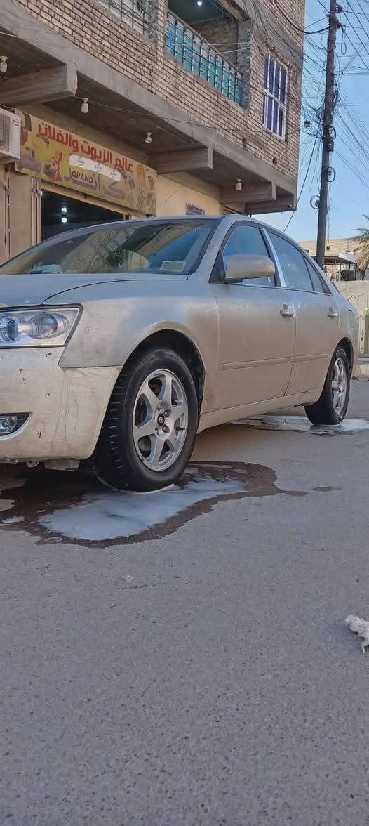 السلام عليكم سوناته  خليجيه موديل ٢٠٠٦   رقم كربلاء. مكفوله السياره  بيه جراد  ما بيه ضربه قويه ولا تبديل ابد بيه ضخات بصيطه فول فتحه برده خليفه  تخم تاير تبريد السياره جاهزه  للبيع مراس  حسب القناعه  مكان السياره شطره  ***********
