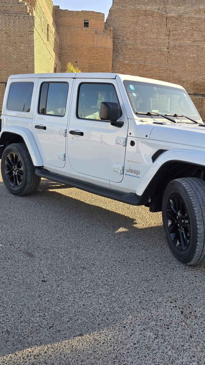 Jeep Wrangler  2023   2 صحاري  2.0L  plug-in
حجم المكينه : 2000 تيربو + هايبرد + بلكن شحن 
الشحن يمشيك 30 ميل
المسافه المقطوعه 32  الف  كيلو
السياره اكلين بدون حادث 
ما عدا شخط بلباب اسايق 
اموضح بل صوره 
شرط سونار       
رقم بغداد الدولي
1.قماره تتفصخ اصير كشف
2.بصمه 
3.لوكير
4.كشافات 
6.شحن خارجي
7.بك لايت لد 
8. شاشه
9.سستم صوت دمام خلفي + امامي 
10.لايتات زنون هايلوجين
11.كشنات جلد اسود بلادي 
12.سقف اسود بلادي 
13. تحكم استرين
14. ويل حجم 20

السعر  (310))$$ وبيه مجال 
للستفسار  على الرقم  ***********
