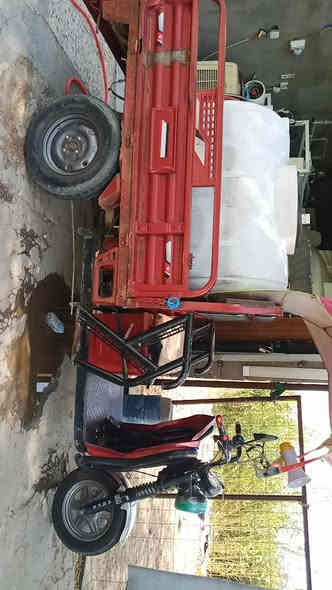 السلام عليكم ستوتة شحن حلوه ونضيفة بطاريات 2جدد والباقيات نص عمر تايرات خلفي جدد ويل اليمنه جديد السعر 750/العنوان /بغداد الدوره حي الصحه/***********
