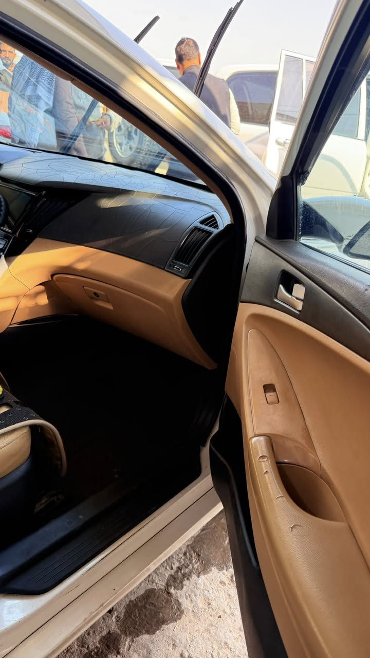 سوناتا 2011 وارد خليجي مكينه 2400مكينه كير كله جديد جهازه السياره كلشي شغال بيه  مكانه نجف ***********
