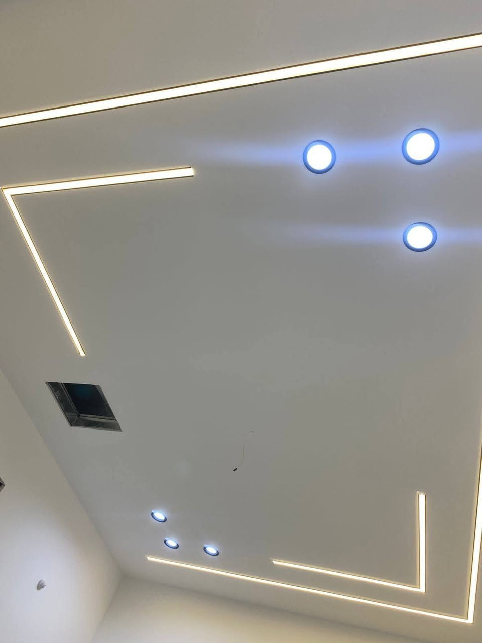 صبغ وديكورات وسقوف ثانوية واجهات فوم تقطيع بديل الخشب بديل الرخام الاتصال على الرقم ***********
