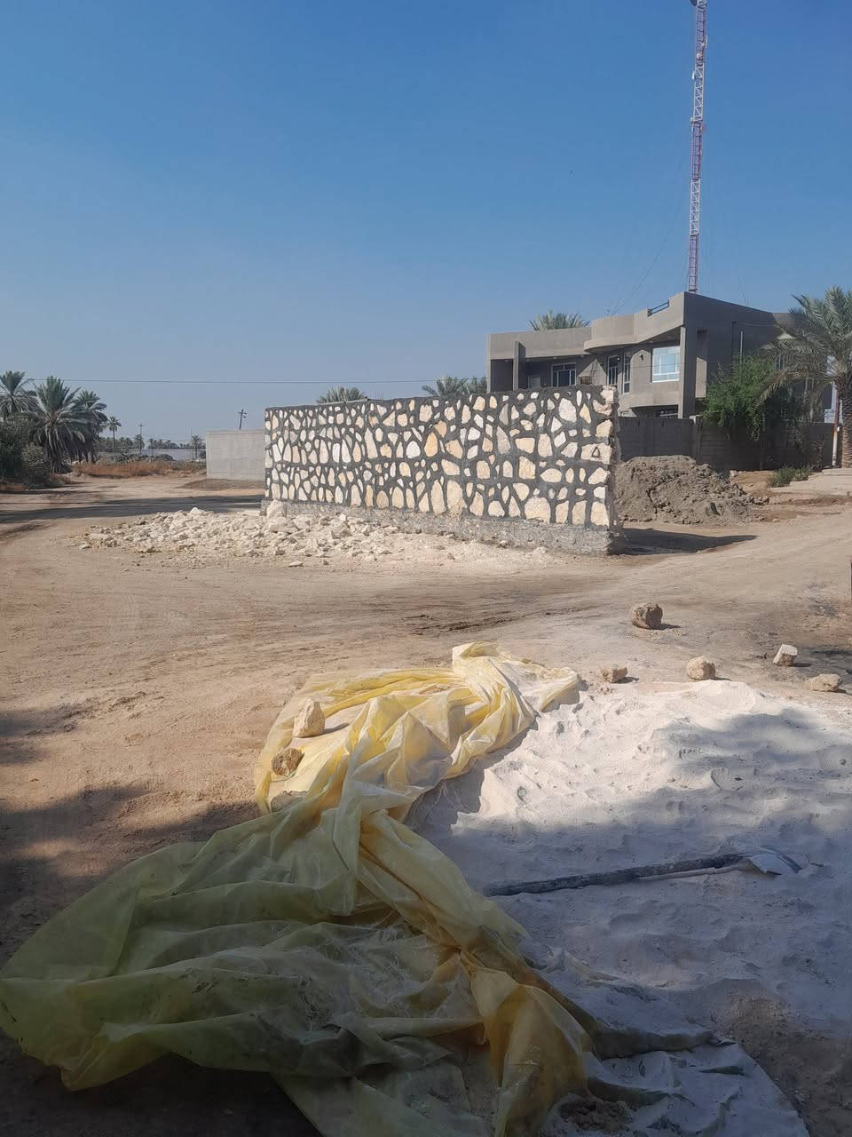 السلام عليكم بناء حجر كرستة وعمل الاستفسار الاتصال ***********
