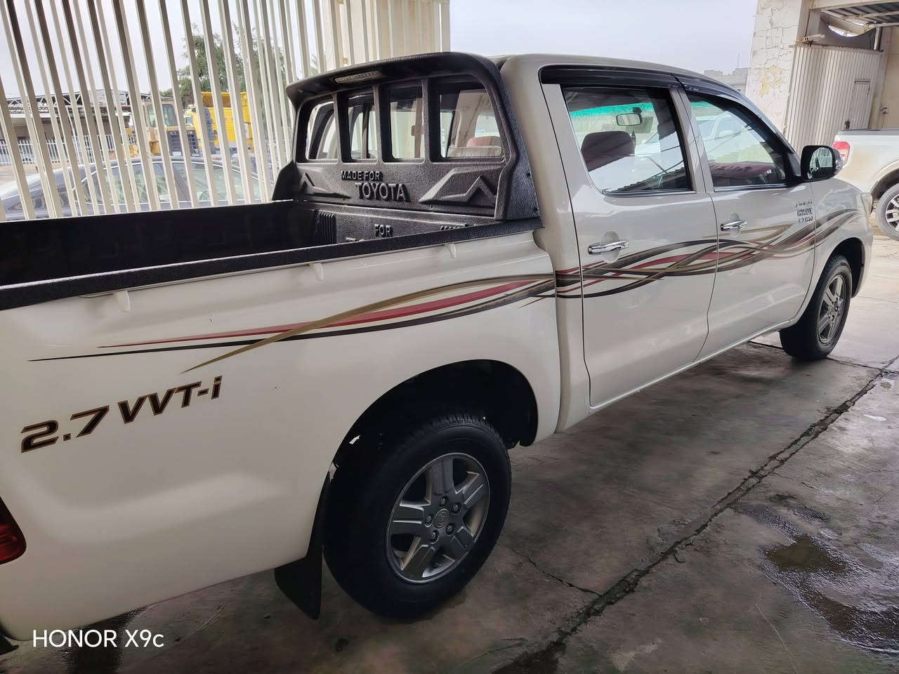 السلام عليكم بيكم موديل 2015 كويتي الساير شاصي19 ماشيه الف160 رقم بغداد كفالة عامه من كلشي تخم اصلي كير اوتوماتيك محرك بلادي الشراي يتصل ***********
