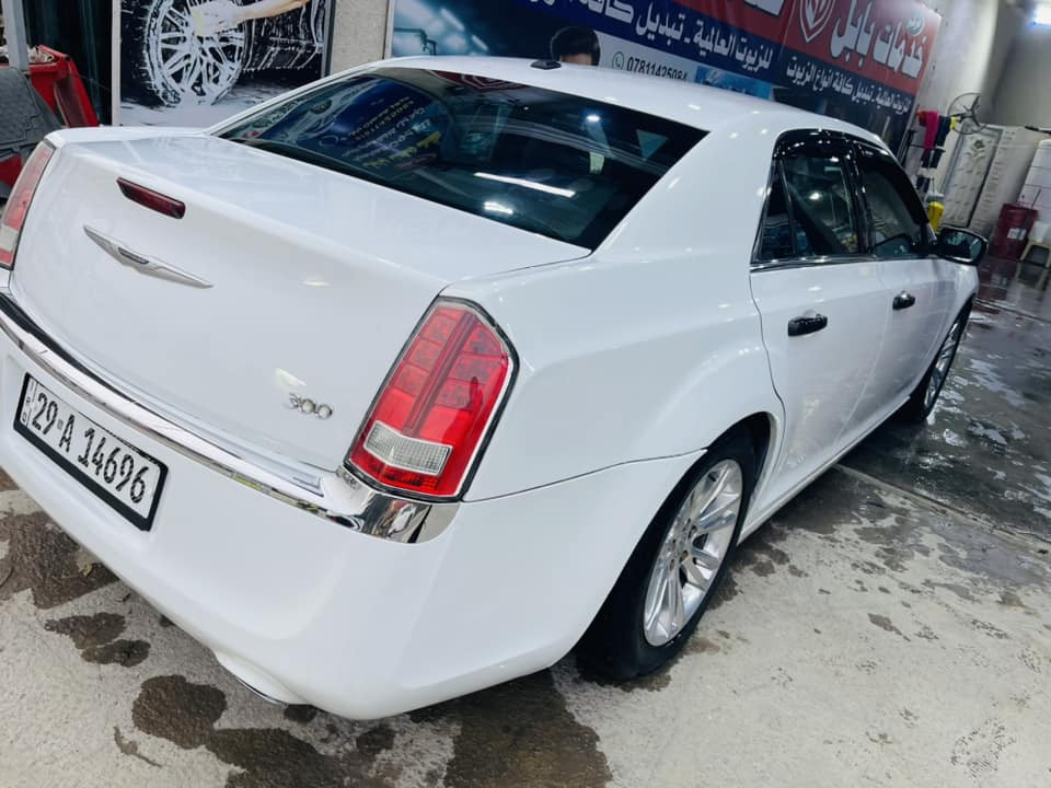 السلام عليكم ورحمة الله وبركاته
للبيع اوباما موديل 2013 رقم واسط انكليزي تحويل مباشر 
حادث جاملغ امامي مبدل ابلادي البنيد كلير فقط
وبيها بالدواير مال الجاملغات الخلفية اعتبر الجاملغات كلهن محرك وكير وحدادية وتبريد خير من الله 
السعر المطلوب 135
مكان السيارة بابل
***********
