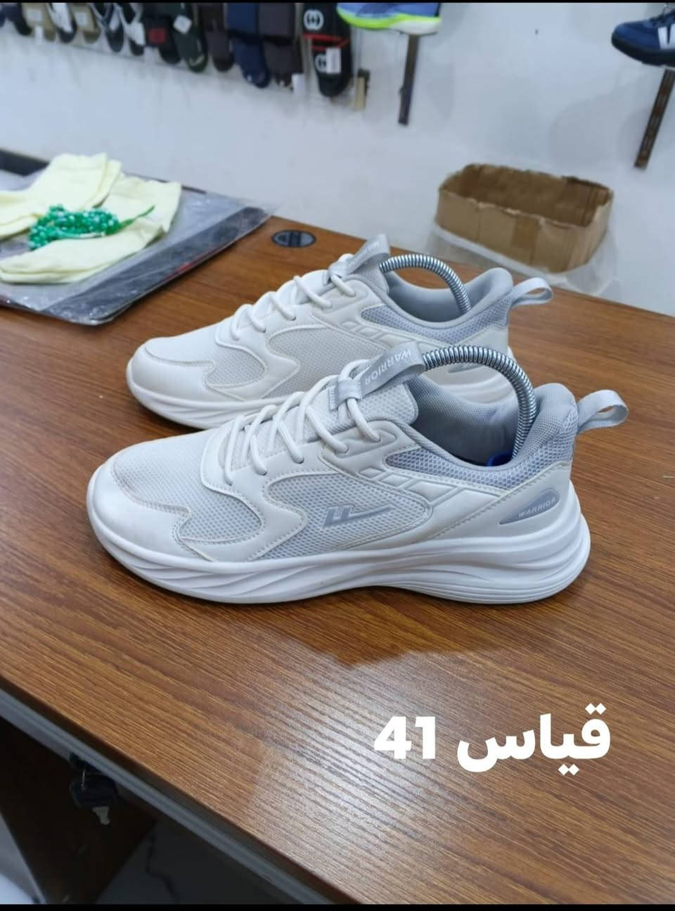 سلام عليكم احذيه باله نضاف
فول القياسات عله صوره
سعر القطعه 20 مكاني ناصريه
حي اريدو شارع مستشفى القلب 
الاتصال او مراسله عله صفحه ***********
