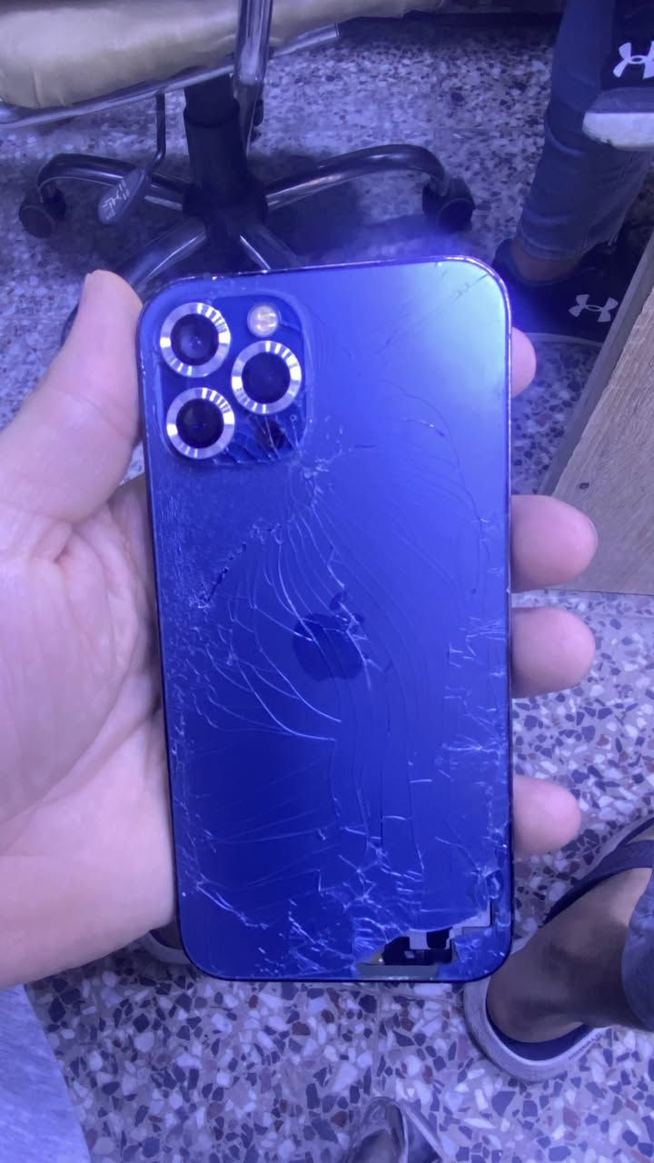 ايفون 12 برو ذاكره 256 بطاريه مستبدله جديده + ضهر مكسور مكاني بلديات سعر275 ***********
