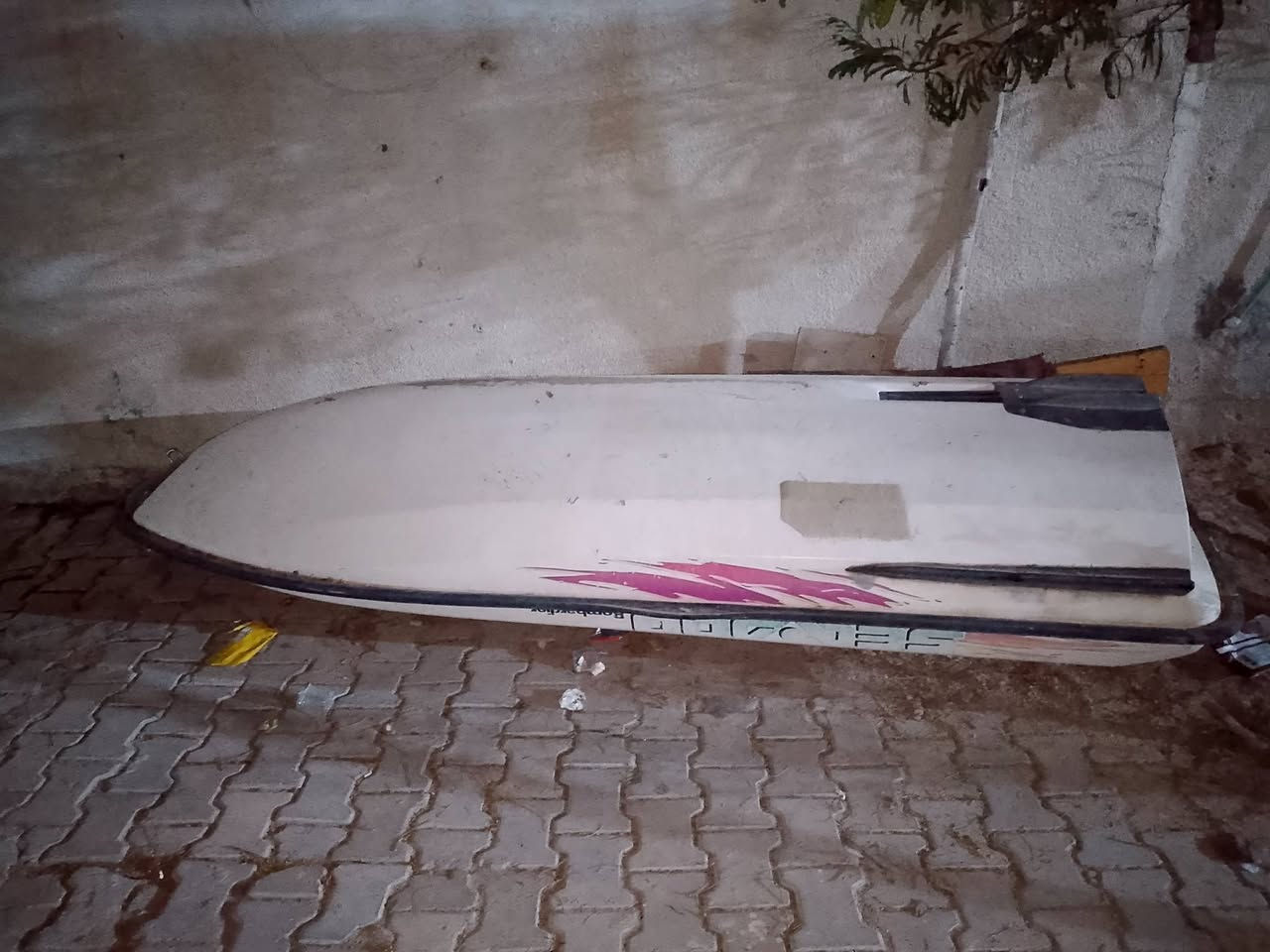 كرف دراجه مائيه بس غلاف يرهم بلم ليريده يراسلني


**إذا كنت صاحب هذا الإعلان وتريد حذفه لأي سبب، رجاءا أرسل رسالة إلى الدعم الفني**