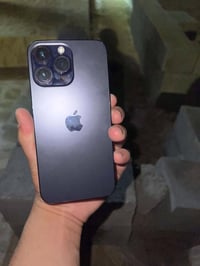 آيفون ١٤ برو ماكس • بطارية ٩٣ • عليه رمز