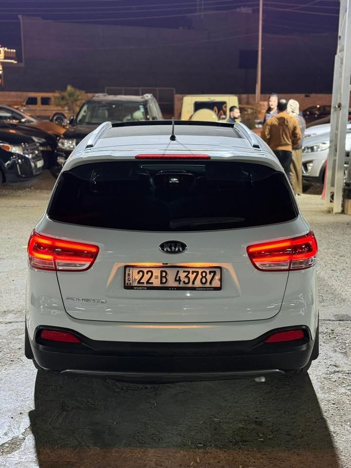 السلام عليكم
سورنتو 2015 خليجي كويتي شكل 17 
رقم اربيل تحويل مباشر 
محرك 4 سلندر 
سياره جديده بمعنى الكلمه وبعدها عل وكاله 
ماشيه 86 الف كيلو فقط حقيقي 
سياره نضيفه وفول مواصفات 1/1 وكفاله عامه 
مواصفاتها الفول 
بصمه تشغيل + بصمه أبواب + يدات نيكل + ويل كروم + اشاير بل مري + لد امامي خلفي + بزاز بل دعاميه + سقف بانورامي + صندوق كهربائي + حساسات امامي خلفي + كامره خلفيه +كشنات كهربائيه + خزن ميموري +داخل جلد + تدفئه بل كشنات اماميه وتبريد + تدفئه للكشنات خلفيه + 3 قطع تبريد +هاندبريك بصمه +اوتو هولد + تحكمات +مانع انزلاق + دفع رباعي + 7 راكب + بردات بل بوب + زنون + انضمه قياده                         باقي المواصفات معروفه 

سعرها 195 وبيها مجال قليل 
—————————————————-
***********
