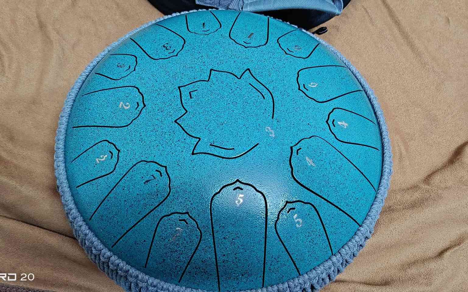 آله موسيقية 
طبل لسان  غراضها كامله موجوده كدامك بصوره
سعر 60 الف وبيها مجال للشراي
واتساب ***********
